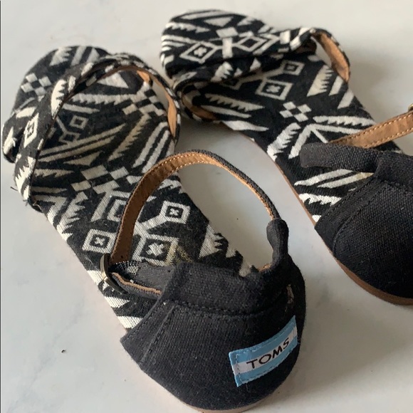 Toms strappy sandals - Size 10 - Picture 2 of 3